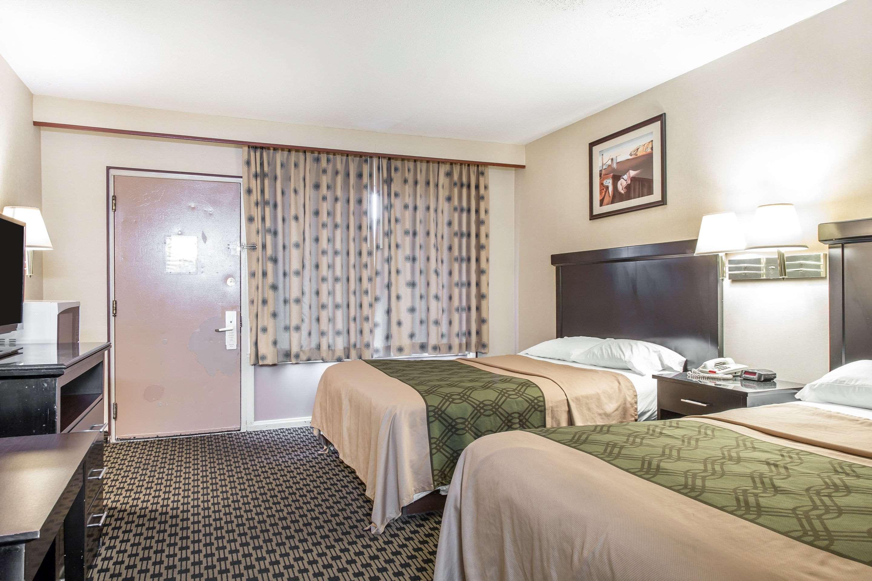 Econo Lodge West Haven Esterno foto