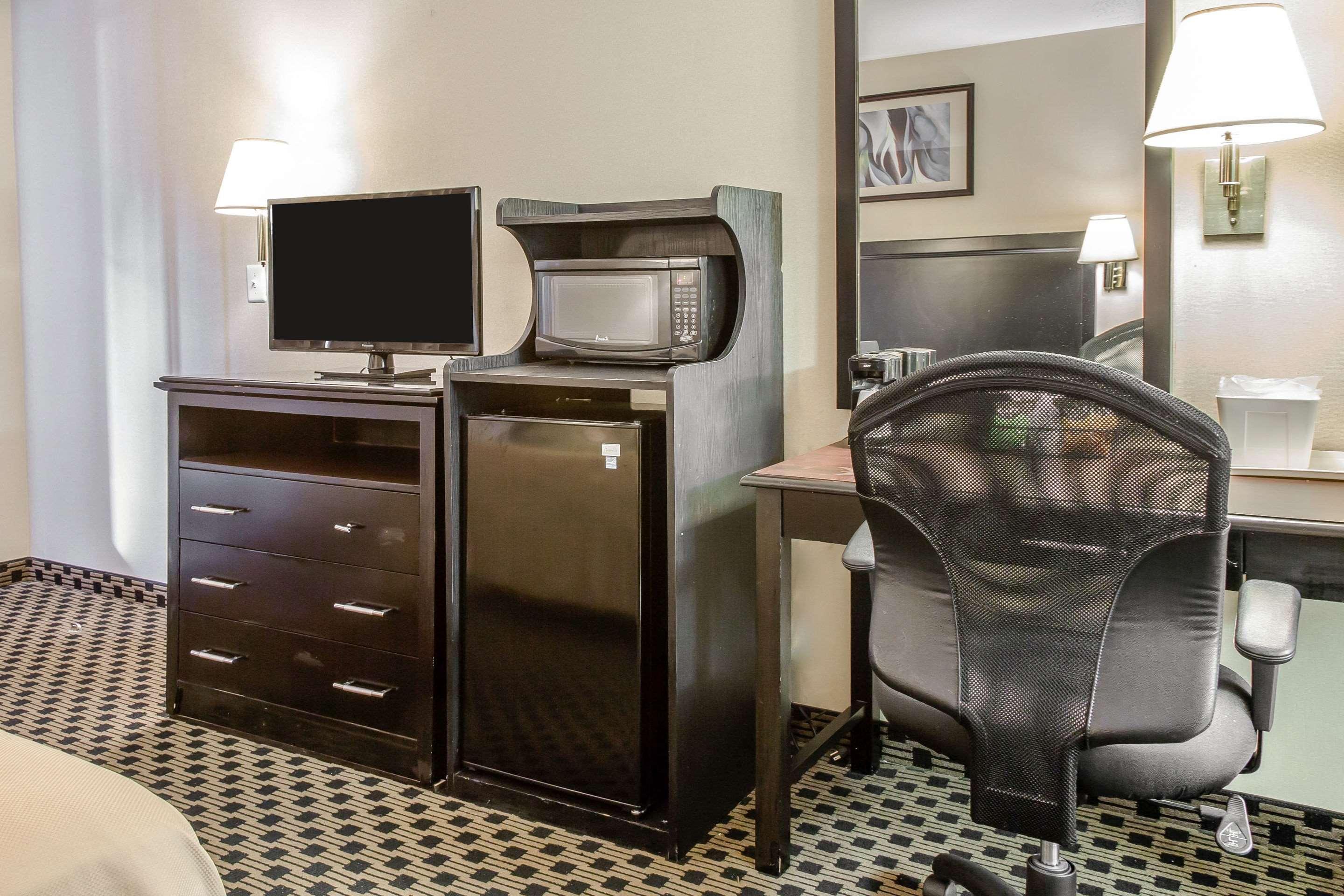 Econo Lodge West Haven Esterno foto