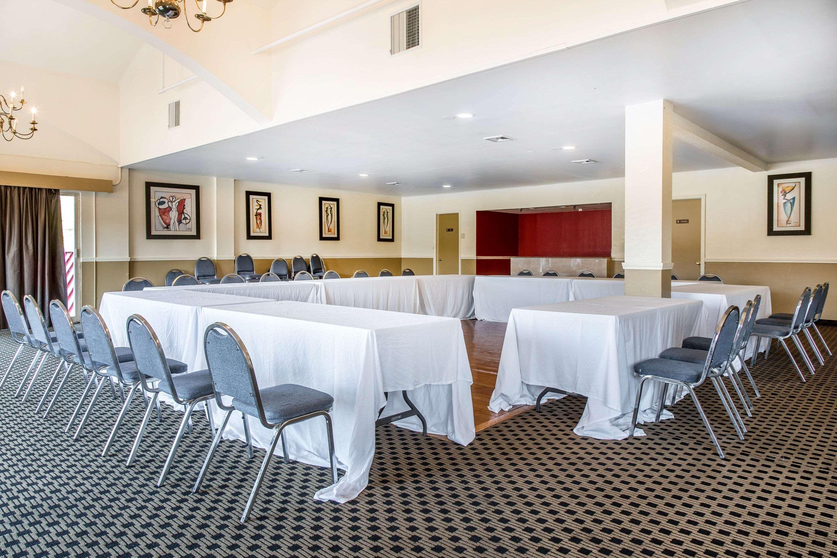 Econo Lodge West Haven Esterno foto